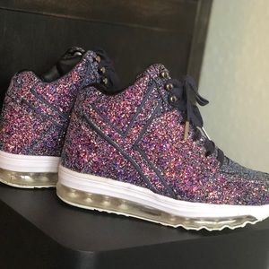 YRU qozmo aiire light up sneakers